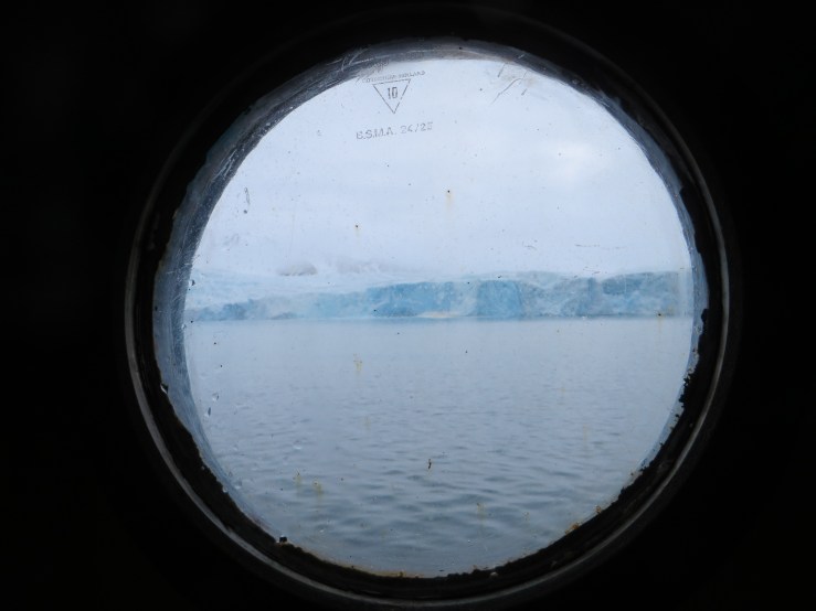 porthole.JPG